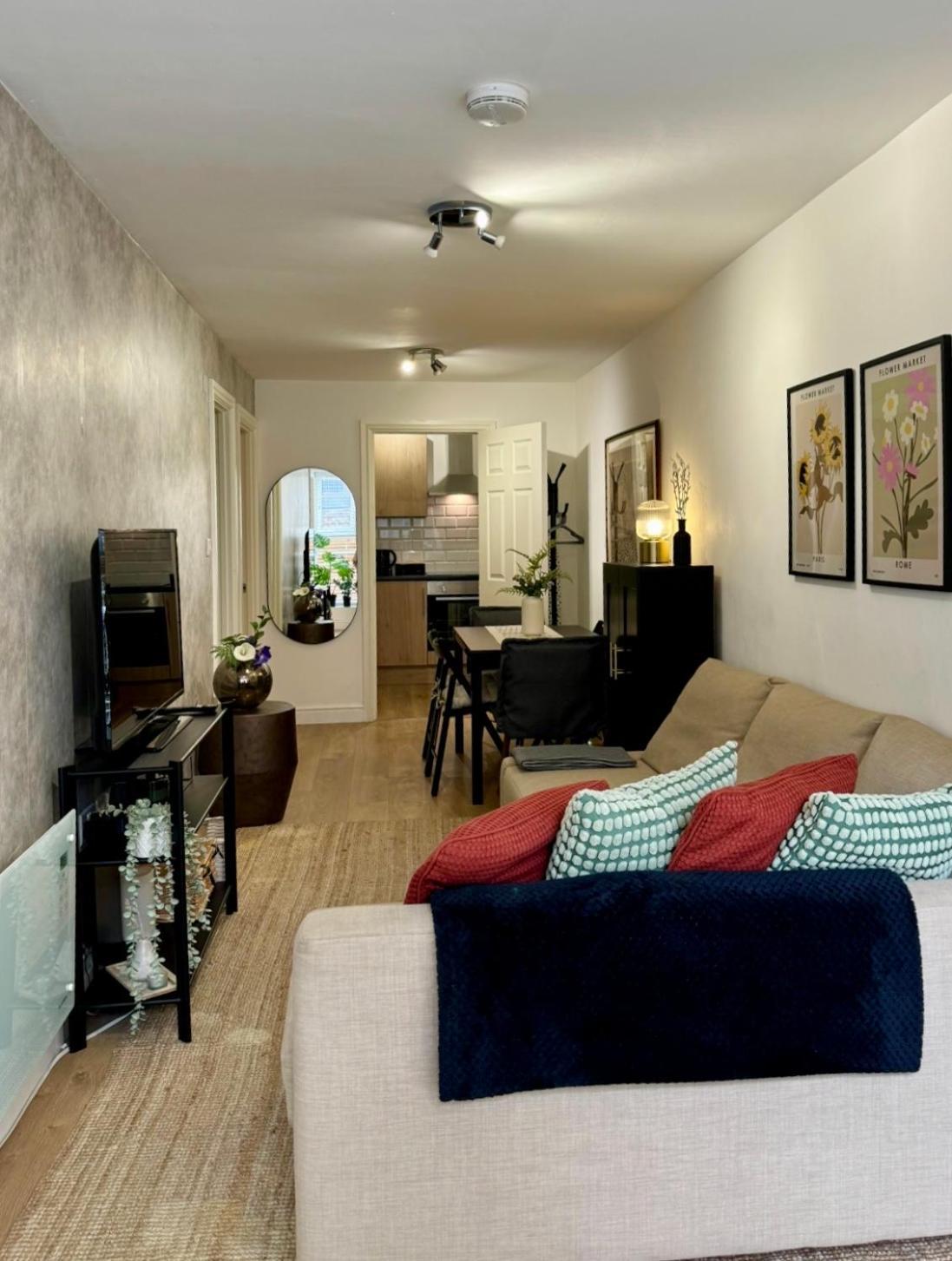 Holiday Home 2Br L 2Ba With Patio-Sleep 6 Londýn Exteriér fotografie